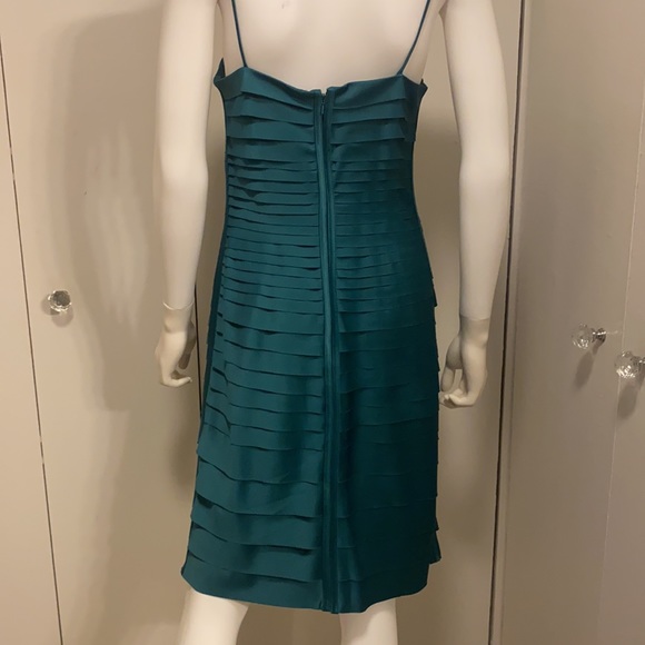 JS Collections Spaghetti Strap Zipper Back Shutter Pleat Stretch Satin - Picture 11 of 13